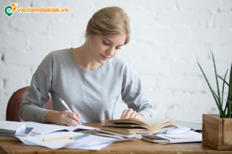 Biên dịch viên - công việc phù hợp với người hướng nội